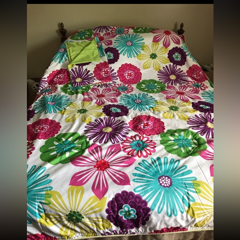 Twin floral comforter, sham & sheet set